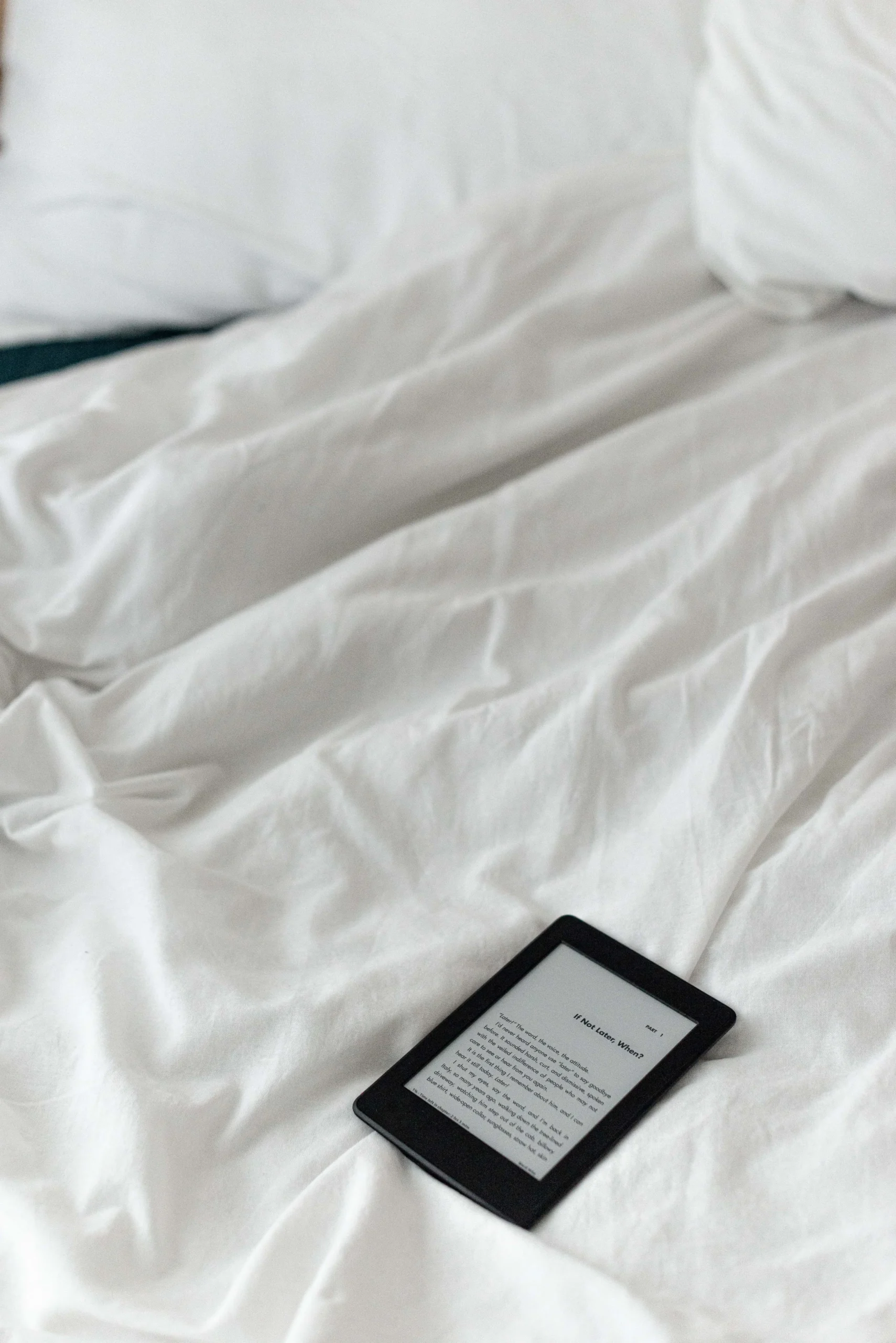kindle on the bed